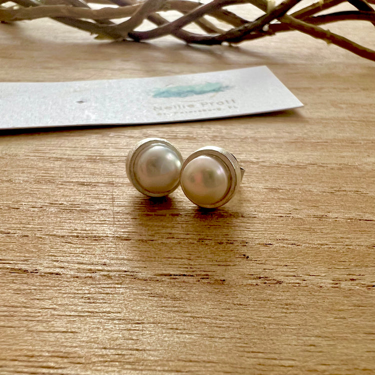 Cult Classic Freshwater Pearl & Antique Silver Stud Earrings